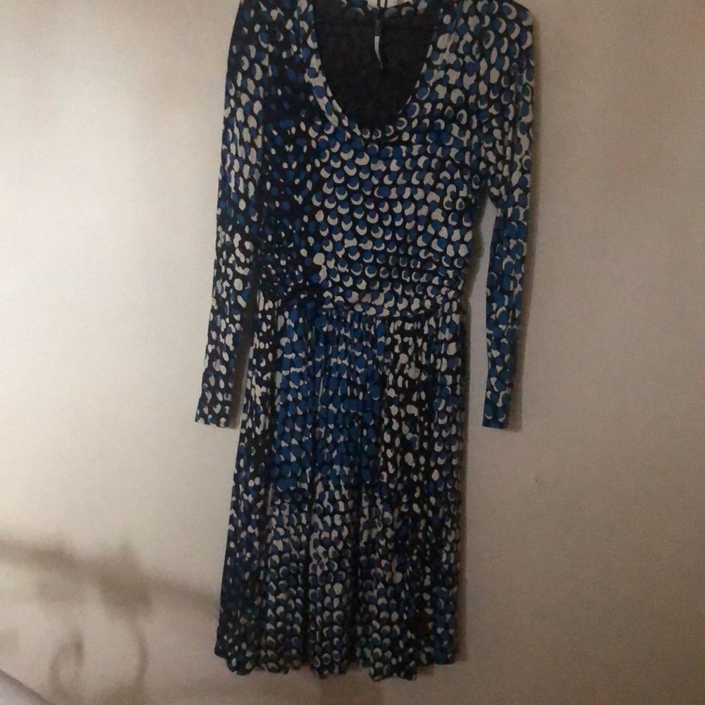 Dress with minimal wear in great condition